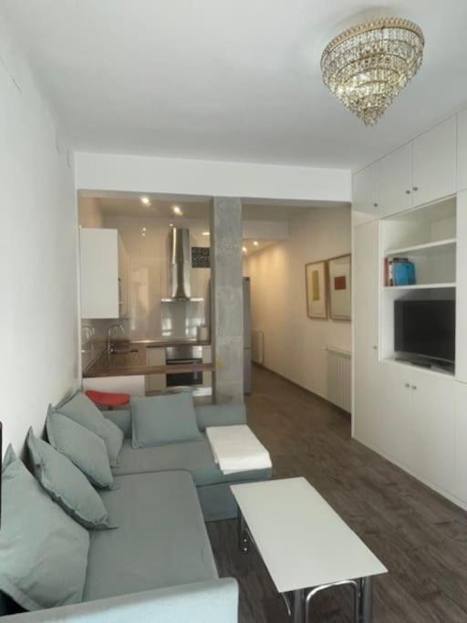 Nuevo Y Confortable Apartamento En Vista Alegre Madrid Exteriör bild