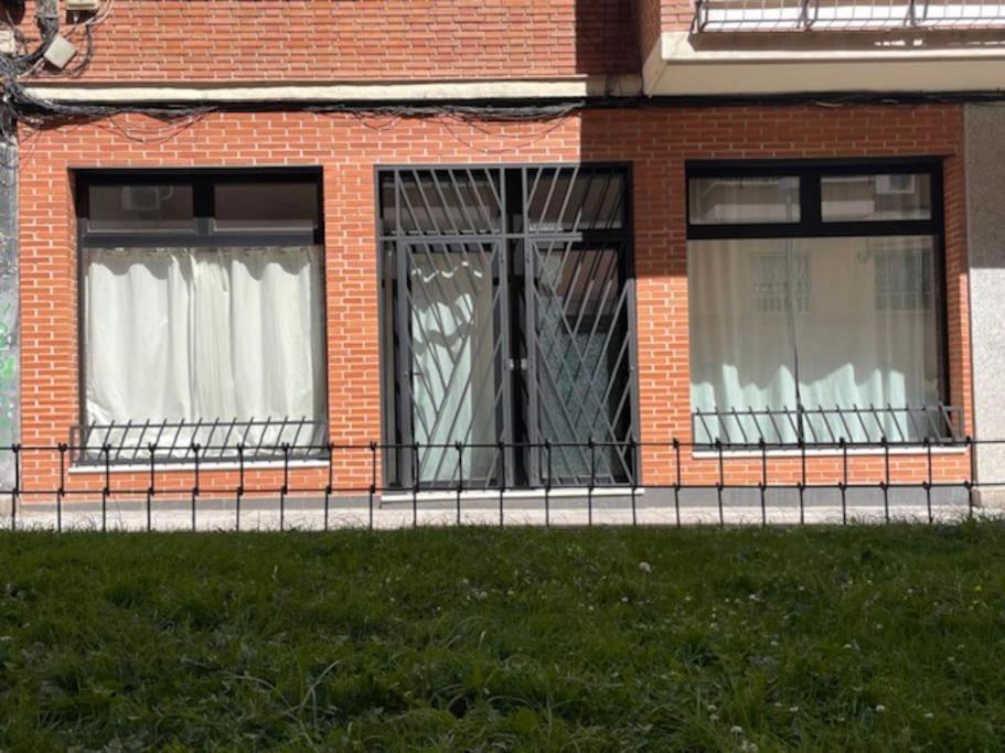Nuevo Y Confortable Apartamento En Vista Alegre Madrid Exteriör bild